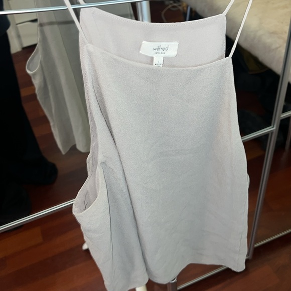 Aritzia tank blouse - Picture 3 of 3